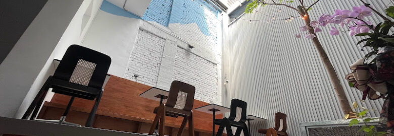 OOO Cafe & Bistro 蔬食餐酒館