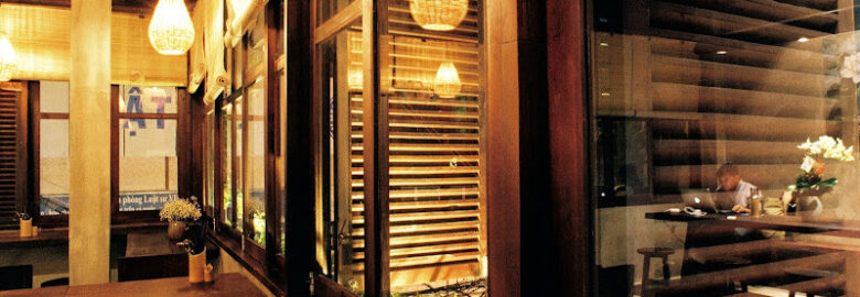 Here & Now Vegetarian (Restaurant & coffee)