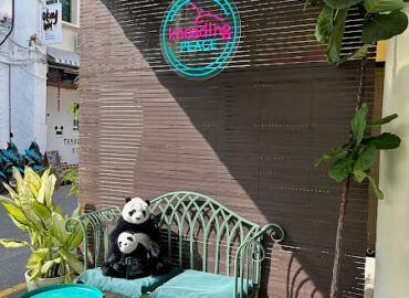 Kneading Peace Café