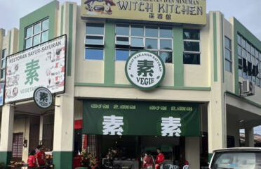 Witch Kitchen