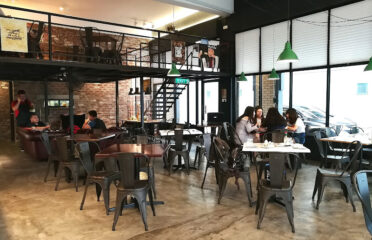 Zeppelin Restaurant Miri